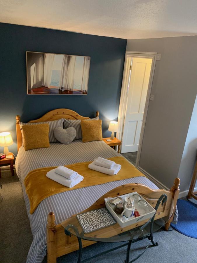 The Holly Tree Bed & Breakfast CBG Dış mekan fotoğraf