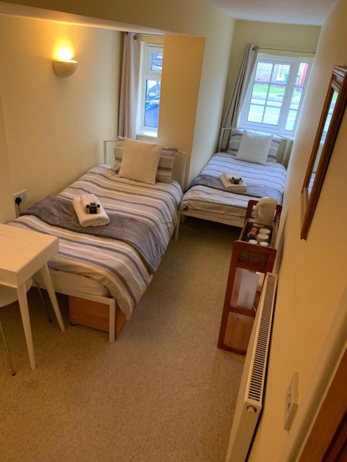 The Holly Tree Bed & Breakfast CBG Dış mekan fotoğraf