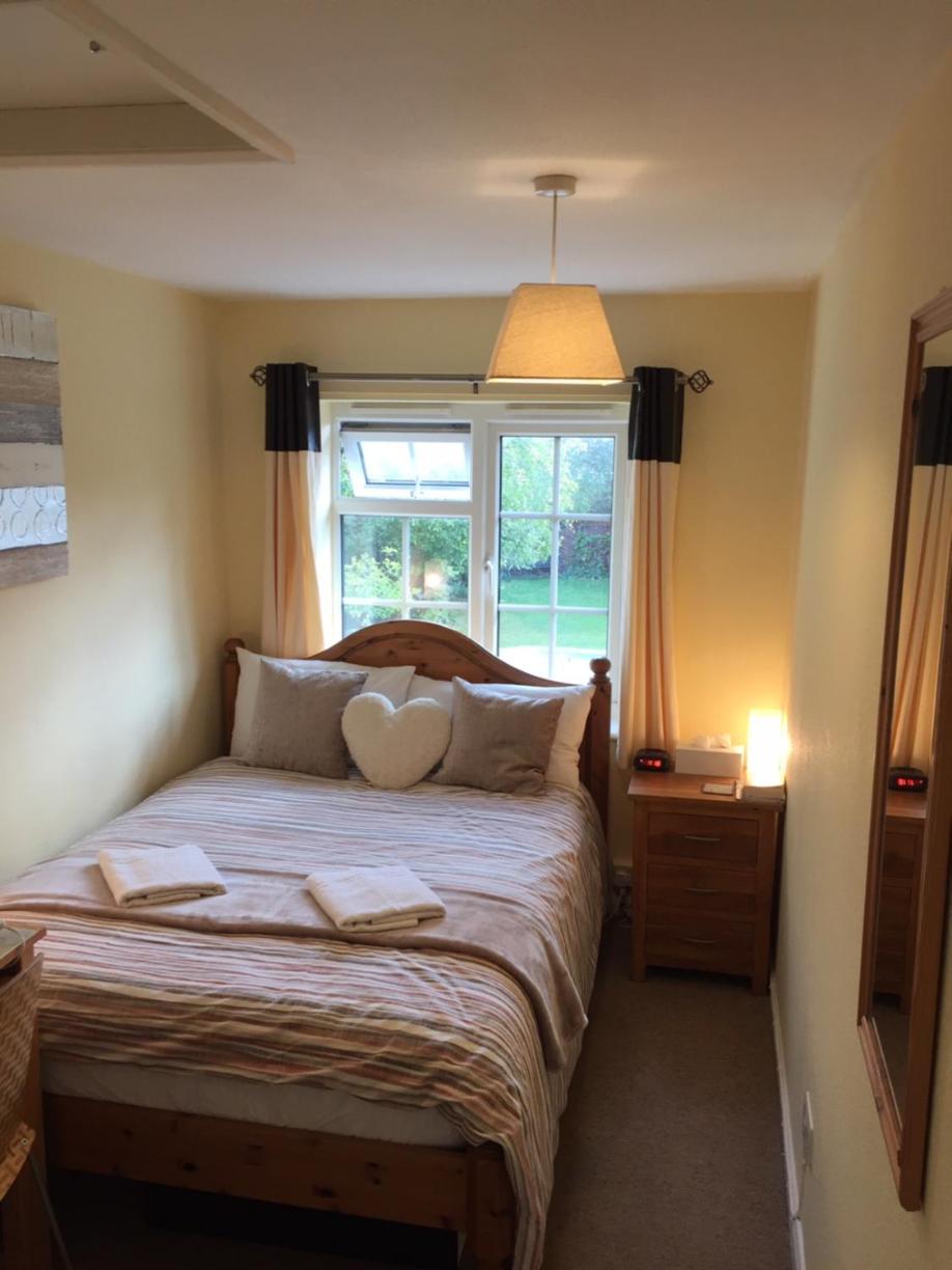 The Holly Tree Bed & Breakfast CBG Dış mekan fotoğraf